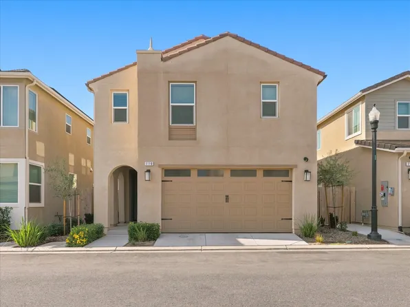 1118 Elevations Way W, Madera, CA 93636