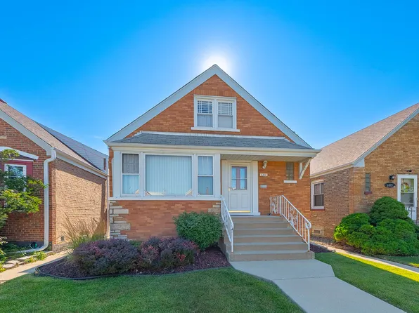 6811 S Komensky Ave, Chicago, IL 60629