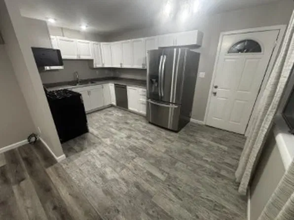 2217 W Stafford Ct, Peoria, IL 61614