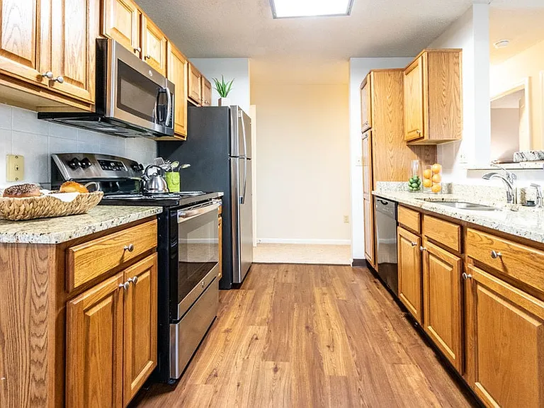 Windsong Place Apartments — Photo 125
