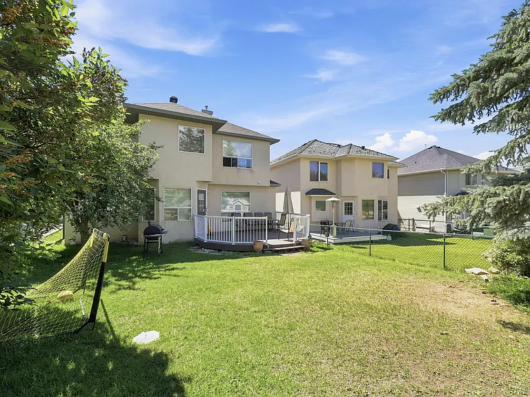 110 Sienna Park Ter SW — Photo 4