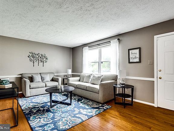 3rd image of 36809 W Lakeland Dr