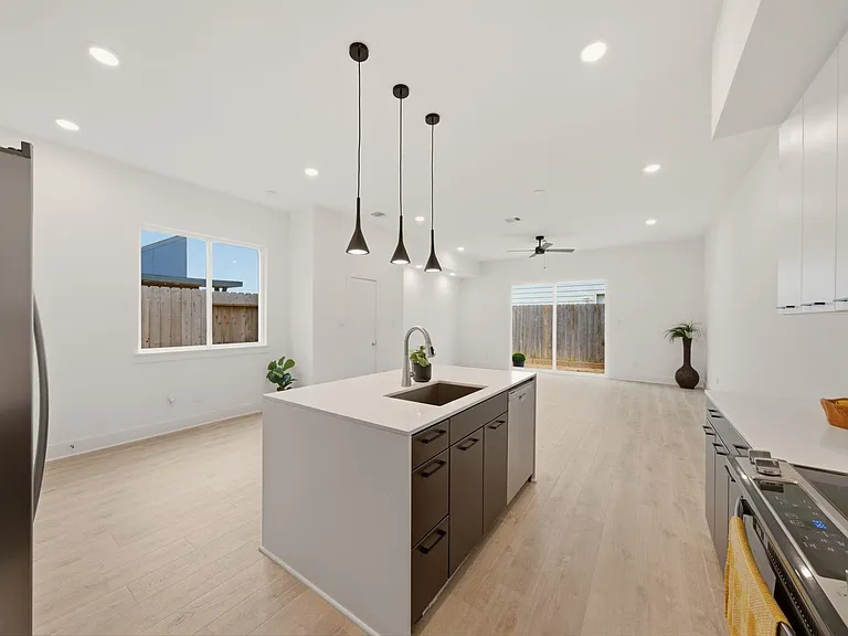 1512 Barbee St #B — Photo 10