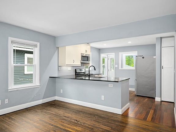 4th image of 2119 2nd Ave N