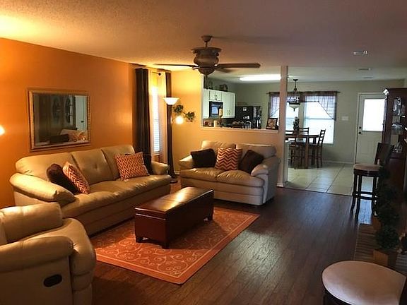 5th image of 14845 Bridle Bend Dr