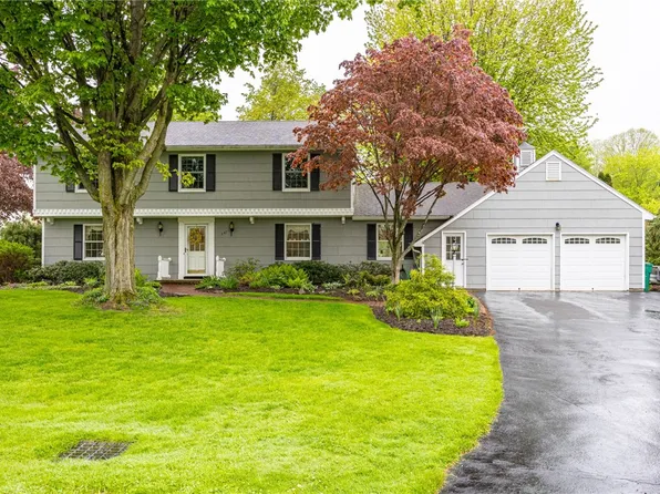 347 Brooksboro Dr, Webster, NY 14580