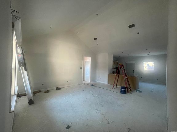 3rd image of 65 Springtree Cir