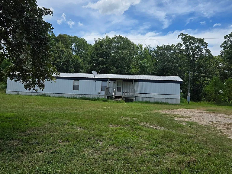 1094 County Road 2140 — Photo 1