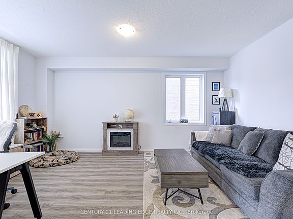 5th image of 96 Shoreview Dr