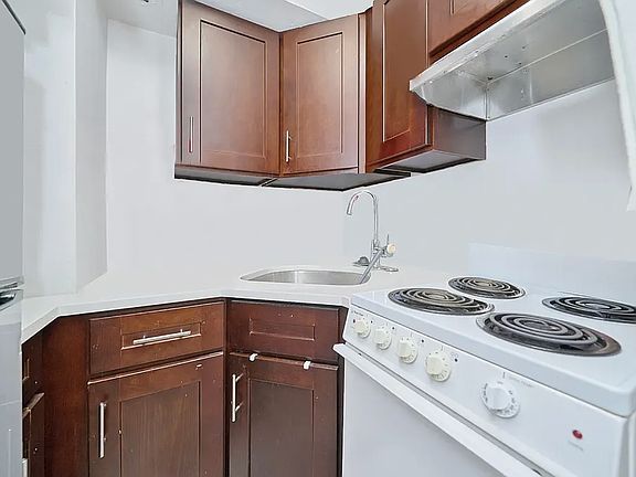 4th image of 432 E 88th St APT 205