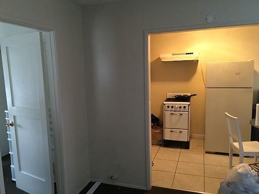 2nd image of 718 E 6th St
