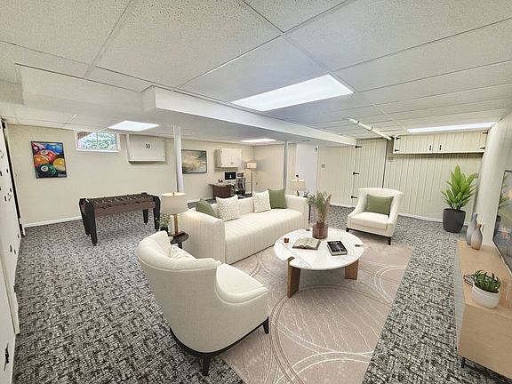 3rd image of 2021 Chambers St N