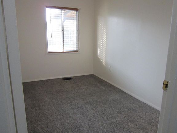 5th image of 1239 Frost Circle Dr