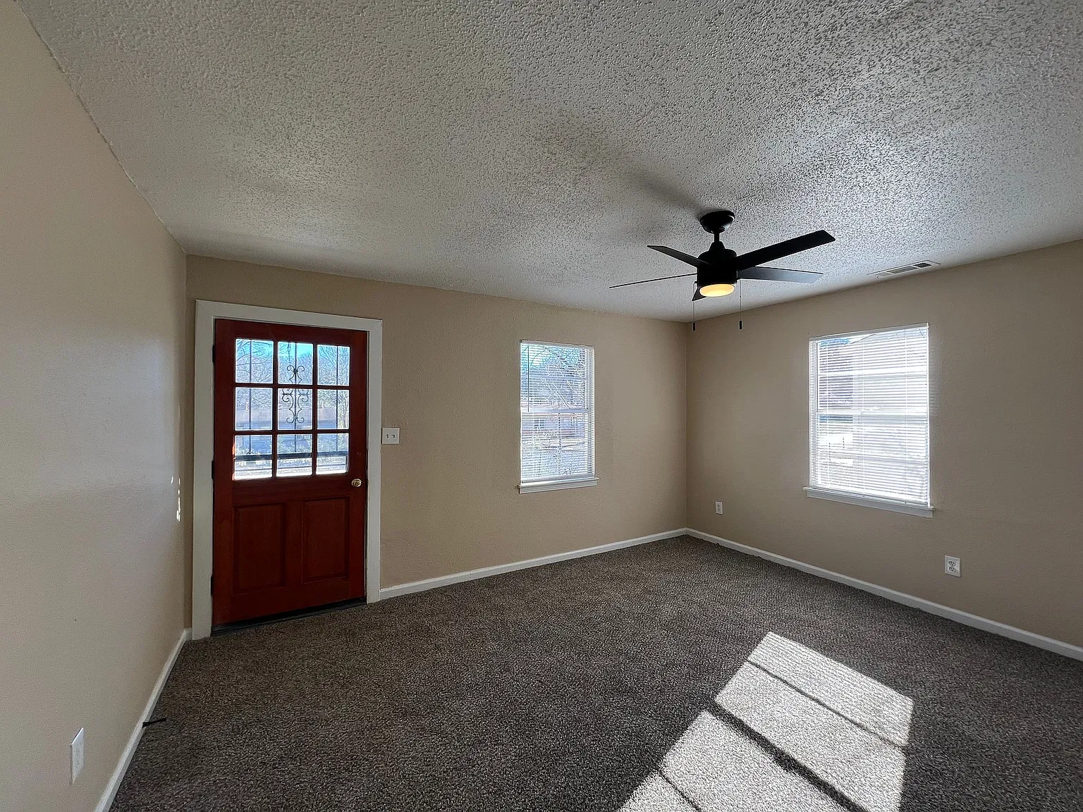 4523 Suncrest Dr — Photo 4