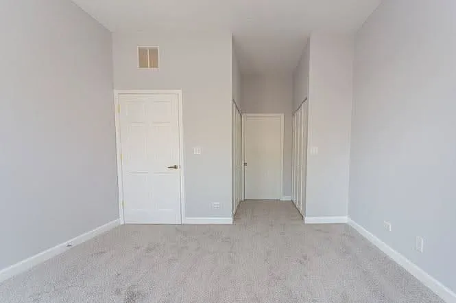 6015 N Mozart St #302 — Photo 14