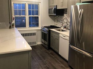 416 Merrick Rd, Rockville Centre, NY 11570