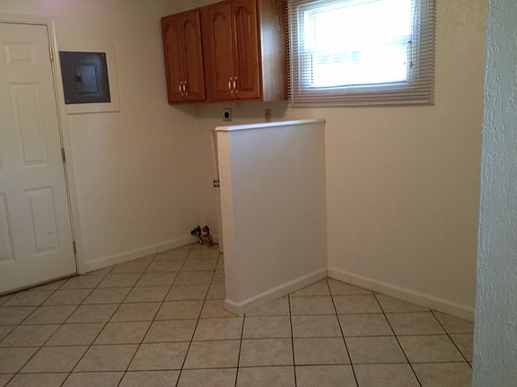 5th image of 71 Marchmont Dr