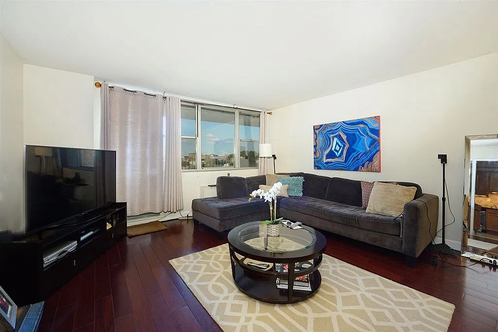 2 bed, 1120 sqft, $3,175 — Photo 3