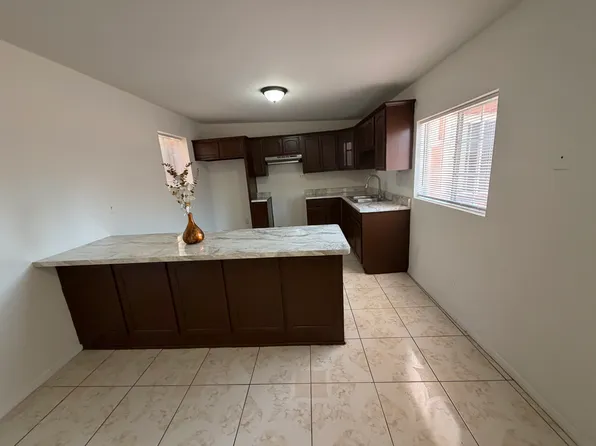 10933 Sampson Ave, Lynwood, CA 90262