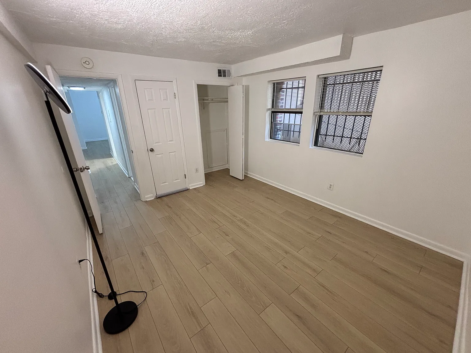 1 bed, 450 sqft, $1,600 — Photo 2
