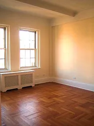 Rented by Siderow Residential Group