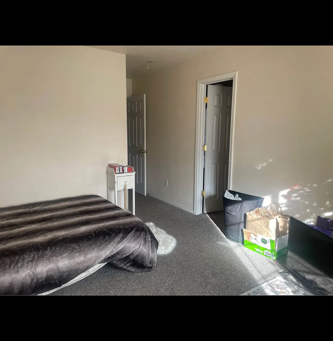 3 bed, 1500 sqft, $825 — Photo 2