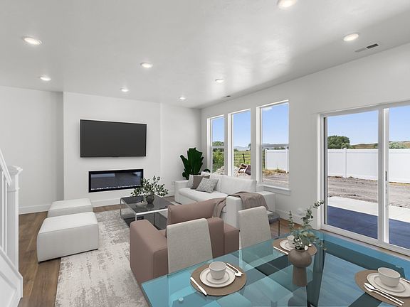 The photos are staged and may not reflect the current condition or contents of the property.