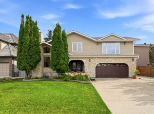 39 NW Warwick Dr, Red Deer, AB T4N 6L4
