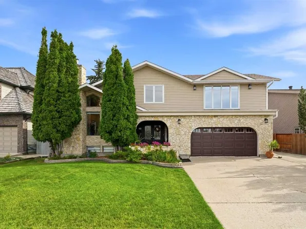 39 NW Warwick Dr, Red Deer, AB T4N 6L4