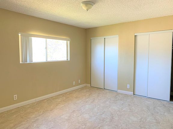 5th image of 600 E 5th St APT 12