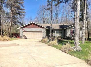 8296 Peck Lake Rd, Saranac, MI 48881