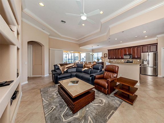 5th image of 109 Cipriani Way
