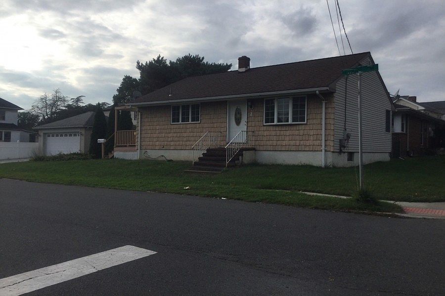 2nd image of 2 Rose St