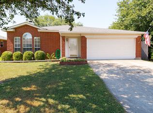 6516 Nellie Dr, Arlington, TX 76002