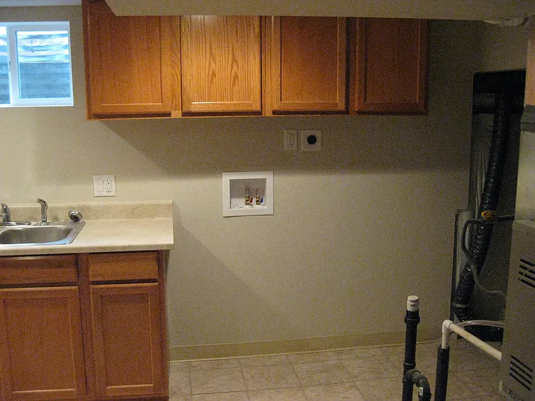 1335 Revere St — Photo 10