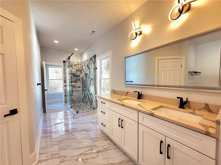 1112 Shepherds Ln — Photo 18