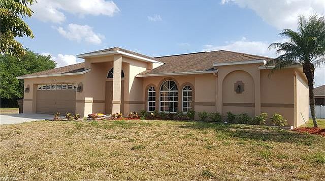 1st image of 6341 Castlewood Cir