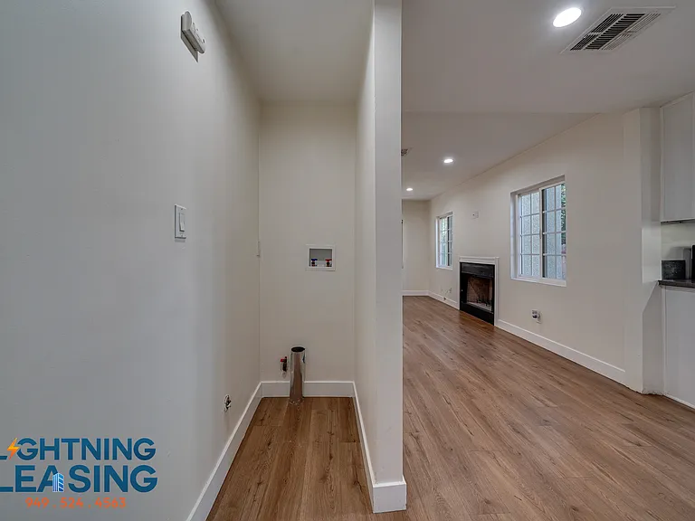 6182 Yolanda Ave — Photo 14