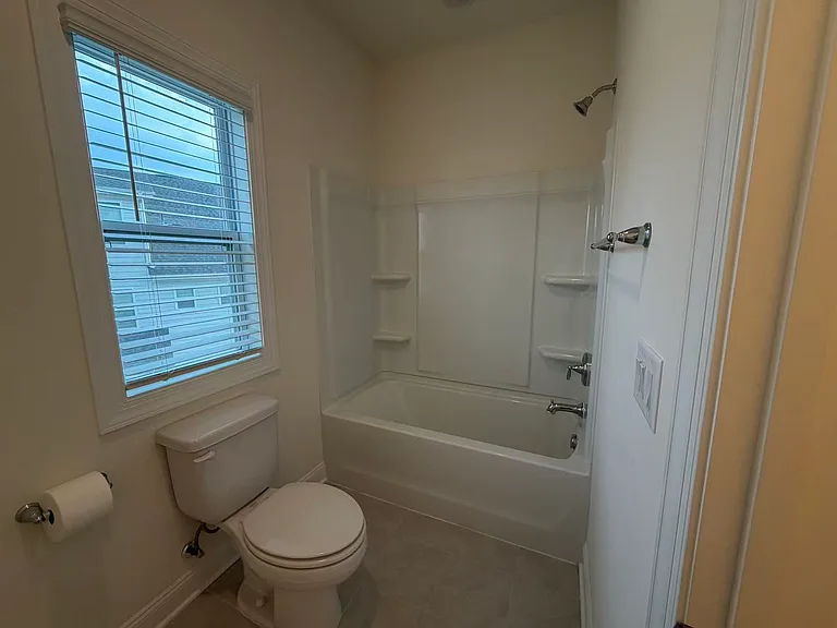 421 Candlebrook Ln — Photo 21