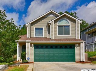 566 Farmingdale Rd SE, Huntsville, AL 35803