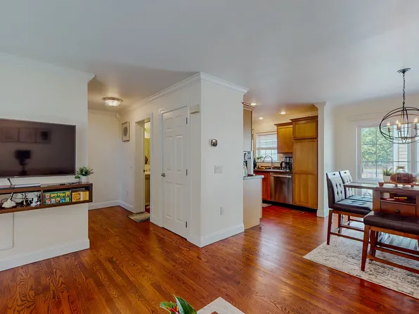 40 Stuart Ave APT B, Norwalk, CT 06850