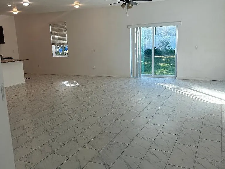 3601 1/2 E Fern St — Photo 18