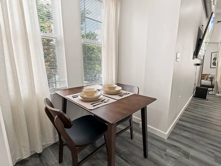 2701 Poplar St #2 — Photo 25