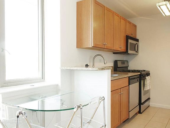 4th image of 520 W 23rd St APT 14G