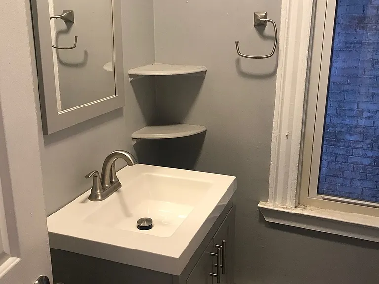 133 Howe St #1 — Photo 6