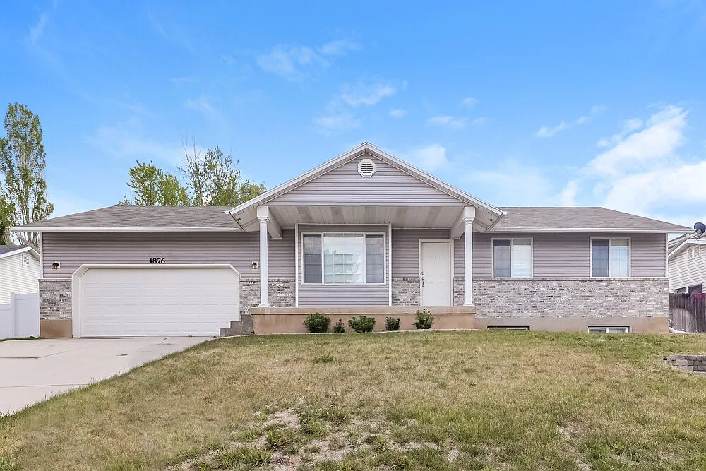 6 bed, 3.0 bath, 2177 sqft, $3,500 — Photo 1