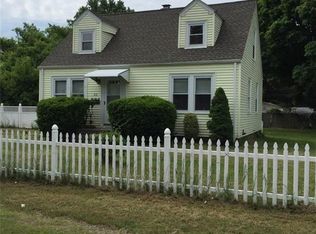 26 Kernick St, Warwick, RI 02886