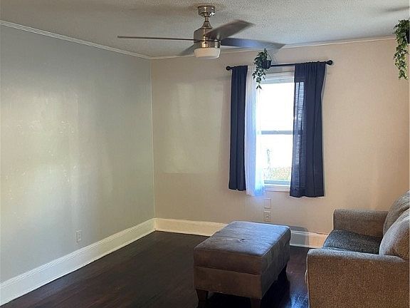 3rd image of 523 Ijams St