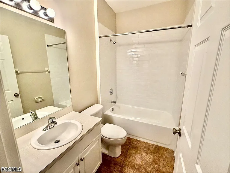 1466 Argyle Dr — Photo 18