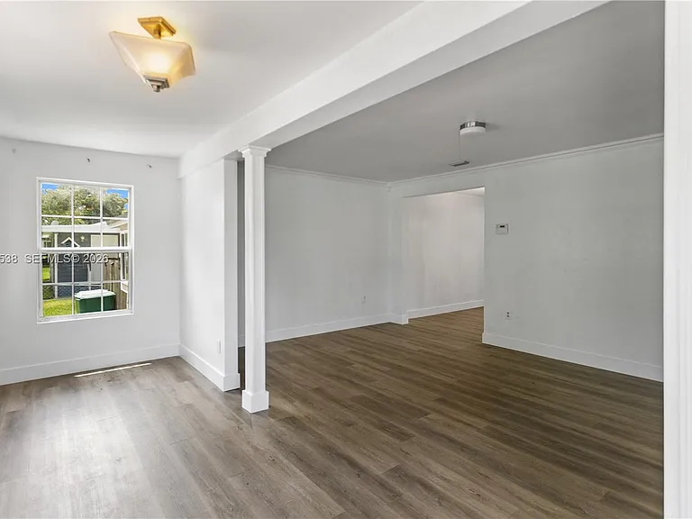 511 NE 110th Ter — Photo 13